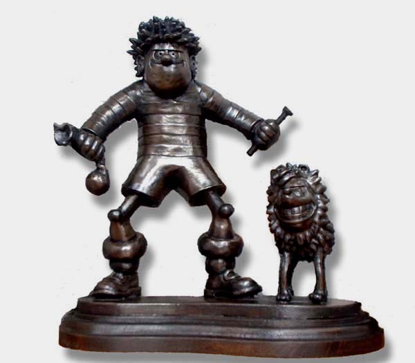 Sculpture of Dennis the Menace and Gnasher