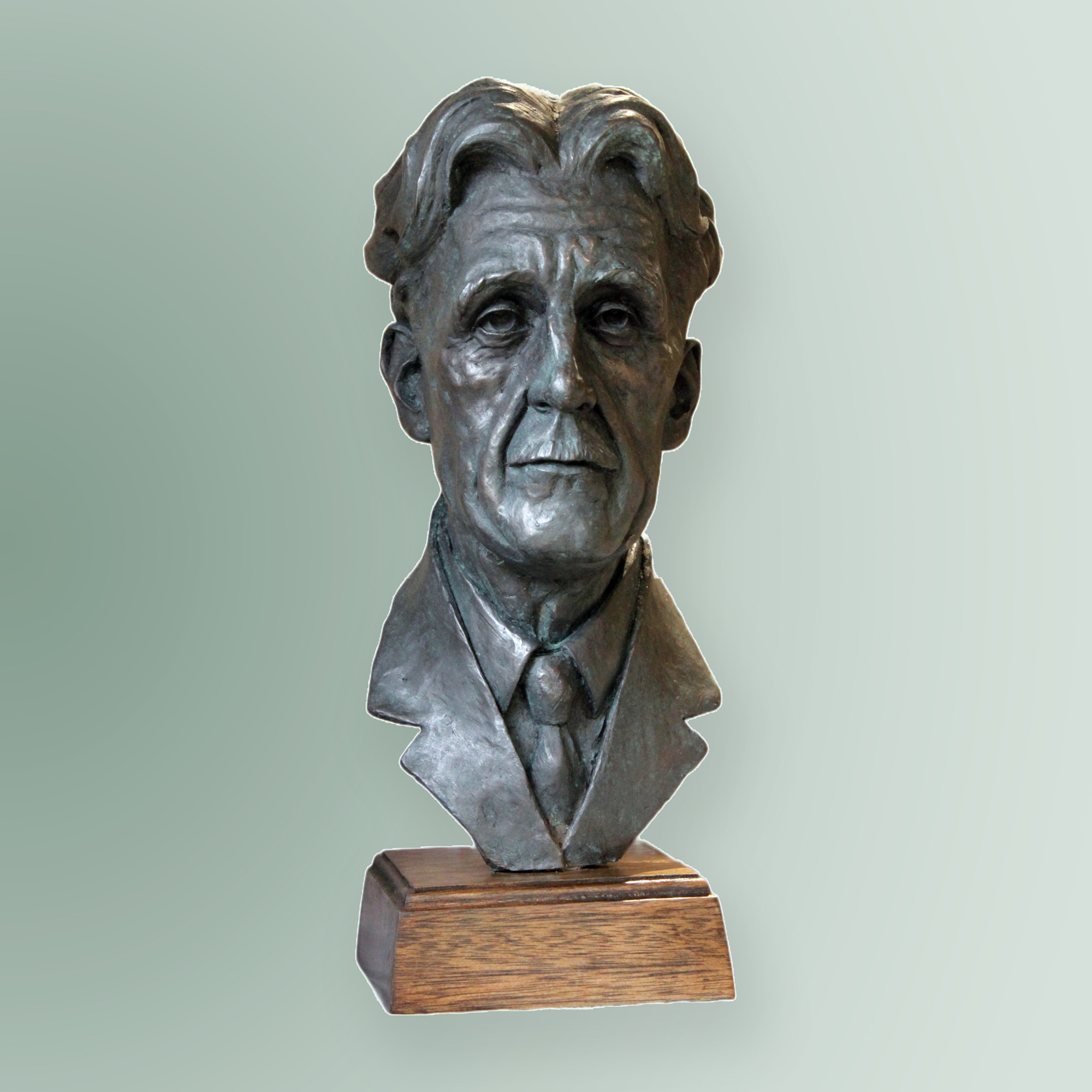 Bronze bust of George Orwell